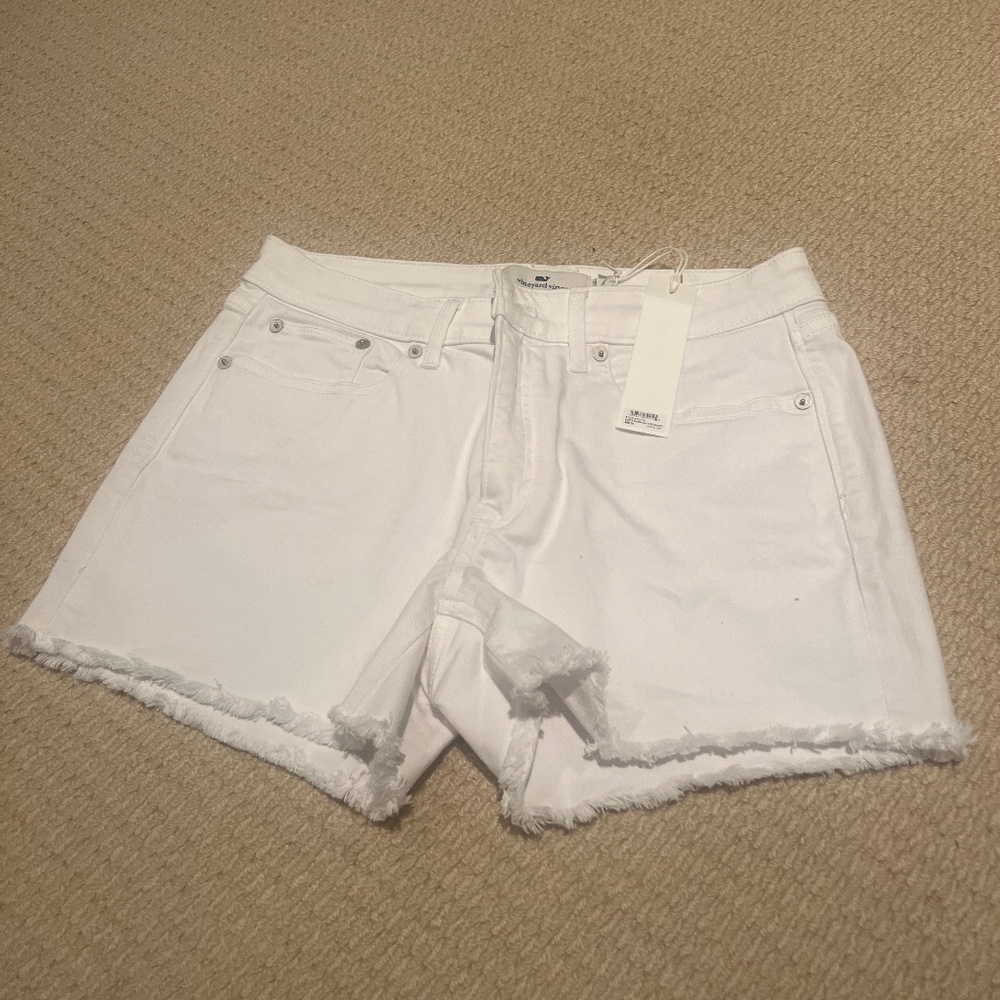 Vineyard vines white denim shorts